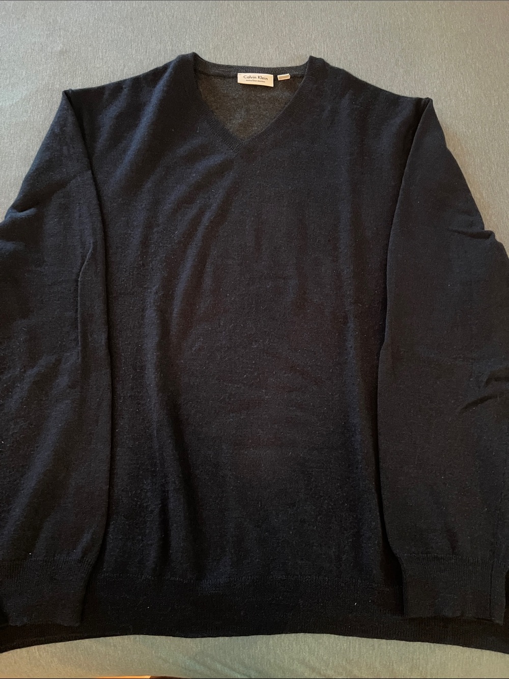 Calvin Klein Men's Black V-Neck Pullover Sweater extra fine merino